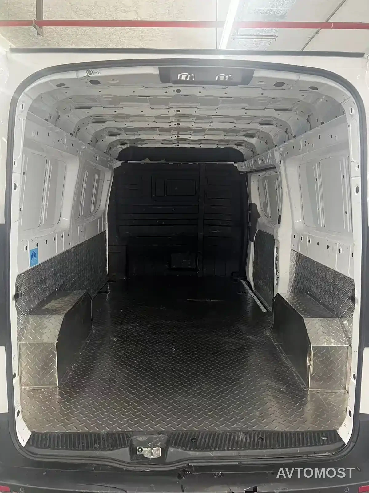 Yuan Cheng Farizon Super VAN 2025 Chuangfu Edition Medium Wheelbase Medium Roof Zhixin 68kWh — фото 11