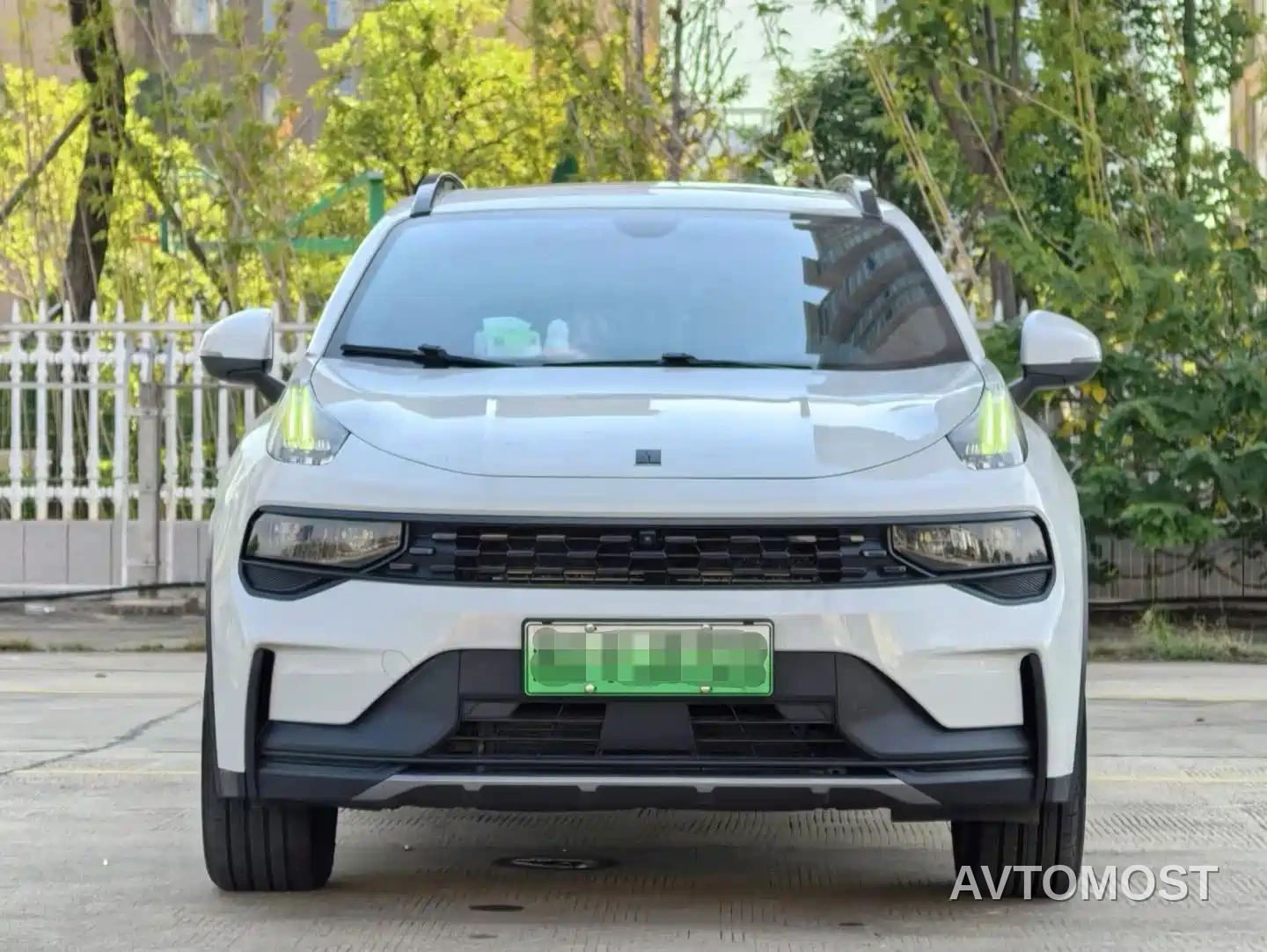 Lynk & Co 01 EM-P 2022 1.5TD PHEV Plus — фото 2