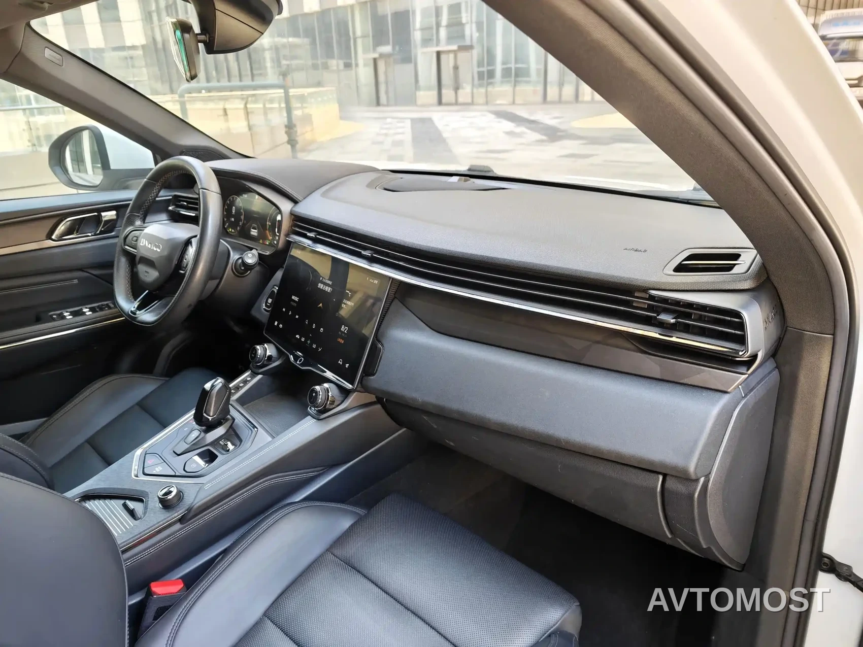 Lynk & Co 01 EM-P 2022 1.5TD PHEV Plus — фото 22