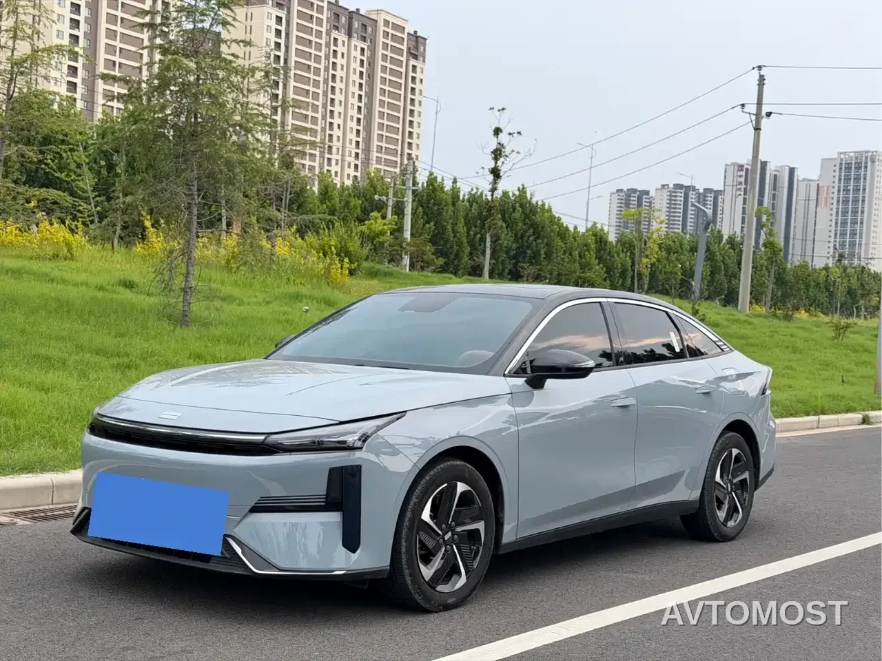 Geely Galaxy L6 2024 125km PLUS Soaring Dragon Edition — фото 1
