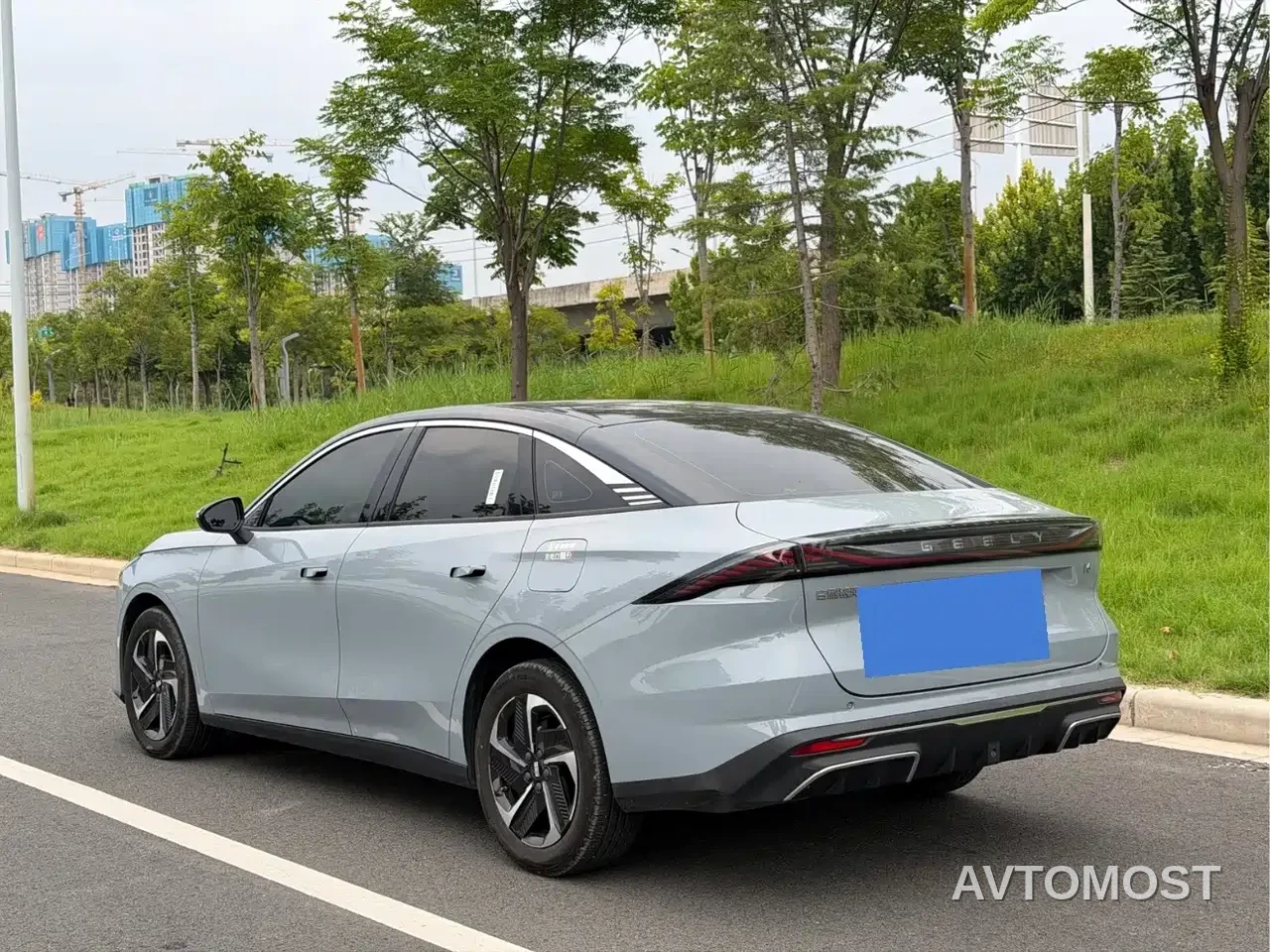 Geely Galaxy L6 2024 125km PLUS Soaring Dragon Edition — фото 4