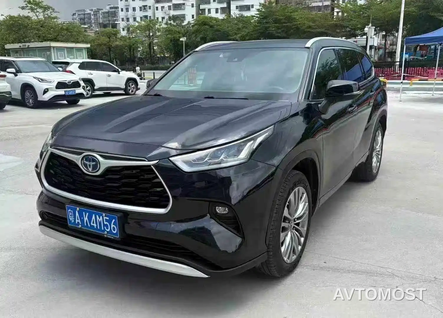 Toyota Highlander 2022 Model Dual Engine 2.5L 4WD Premium Edition 7-Seater — фото 1