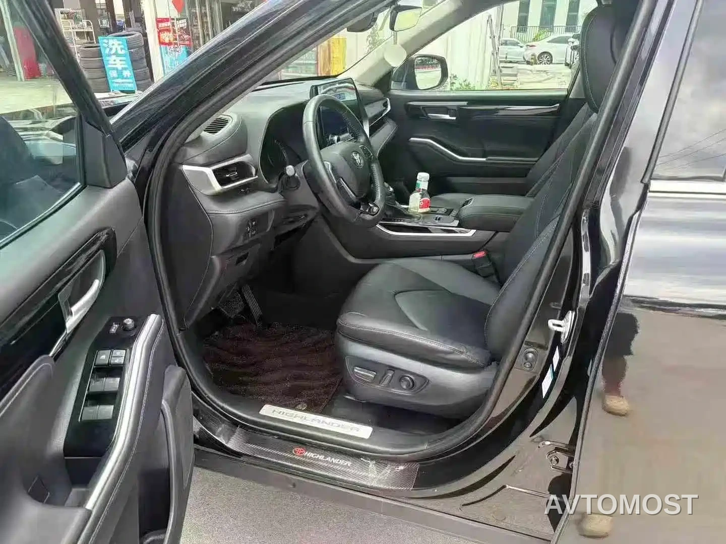 Toyota Highlander 2022 Model Dual Engine 2.5L 4WD Premium Edition 7-Seater — фото 8