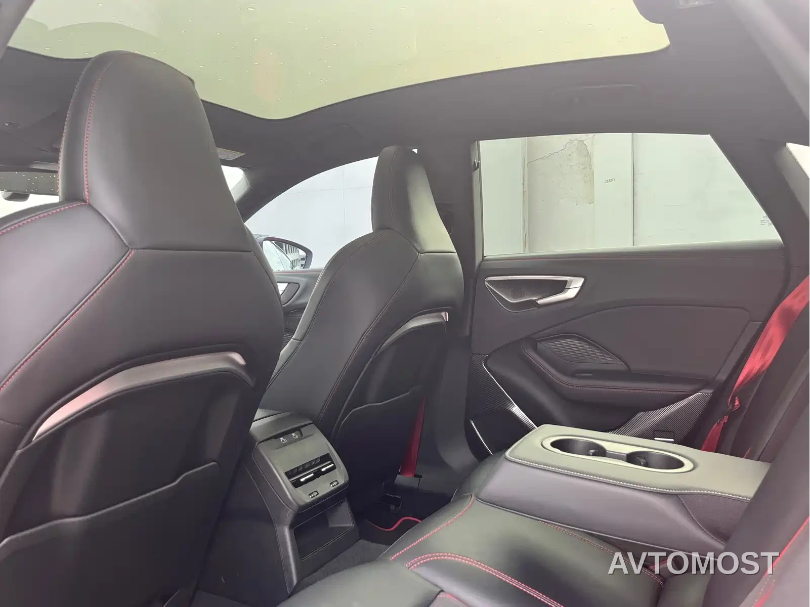 Audi A5L Sportback 2025 Model 2.0T Launch Limited Edition — фото 16