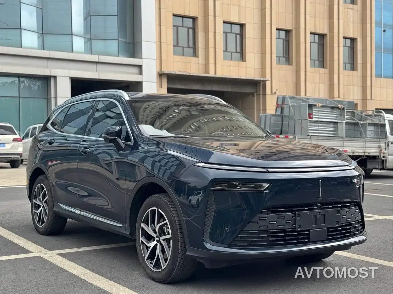 Wey Latte DHT-PHEV 2022 1.5T AWD Super Large Edition — фото 3
