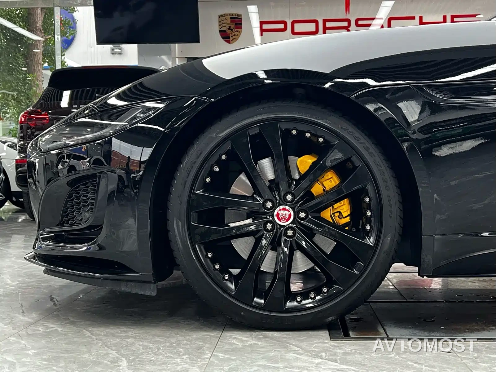 Jaguar F-TYPE 2023 Model P300 Hardtop R-DYNAMIC BLACK — фото 10