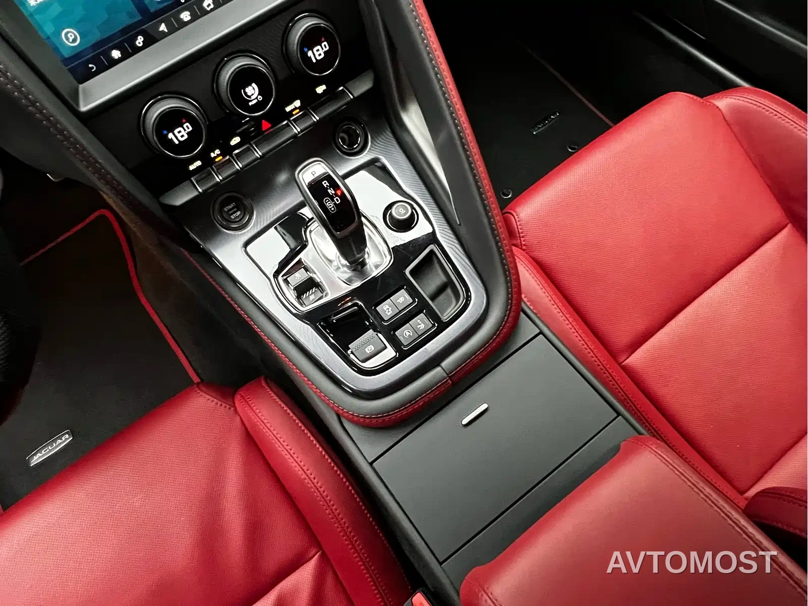 Jaguar F-TYPE 2023 Model P300 Hardtop R-DYNAMIC BLACK — фото 14