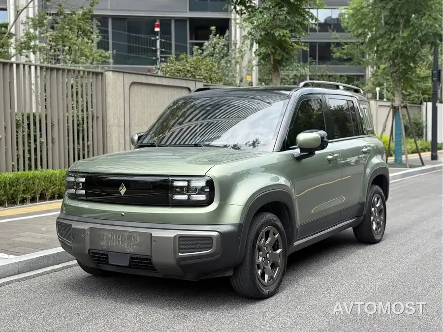 Baojun Yueye Plus 2024 Smart Premium 4-Seater