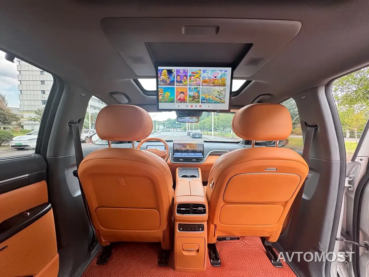 Dongfeng Yipai eπ008 2025 210Max Extended Range 5-Seater — фото 7