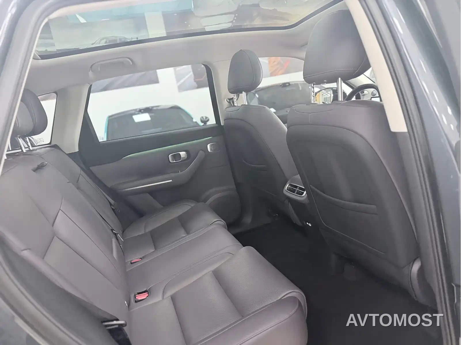 Leapmotor C10 2024 530 Smart Edition — фото 10