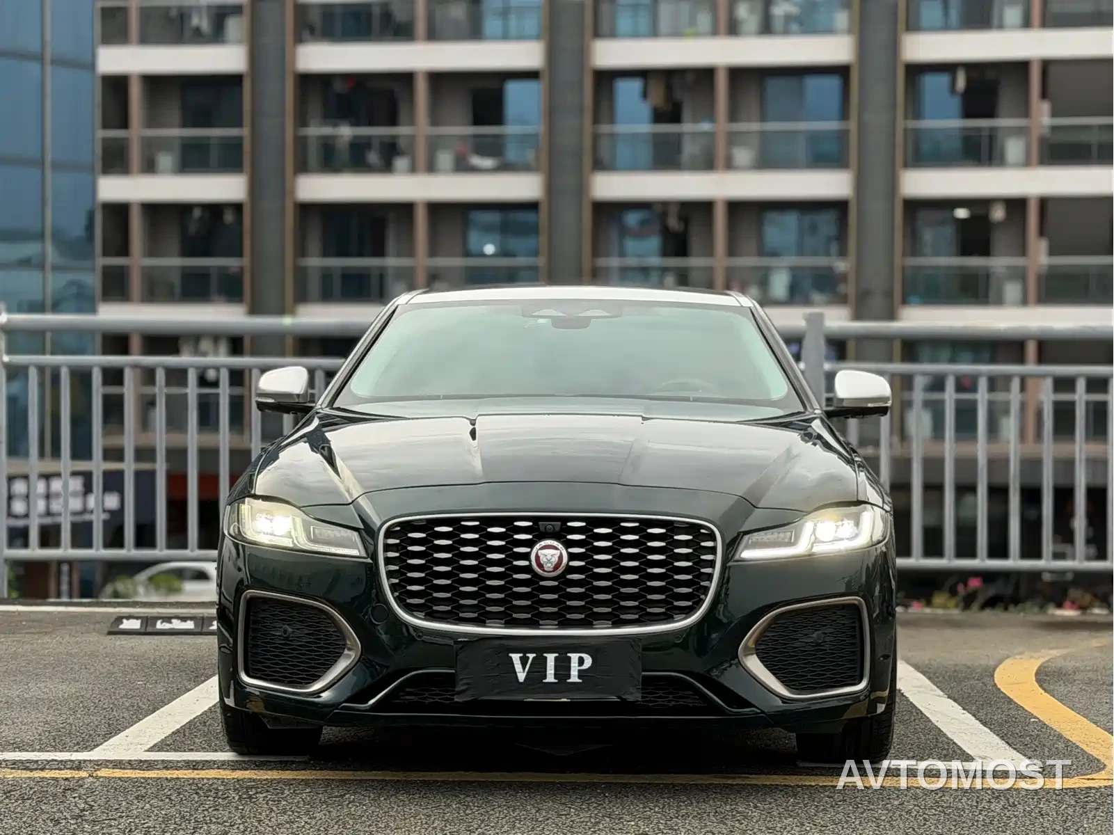 Jaguar XFL 2023 Model XFL 2.0T P250 2WD Premium Luxury Edition — фото 2