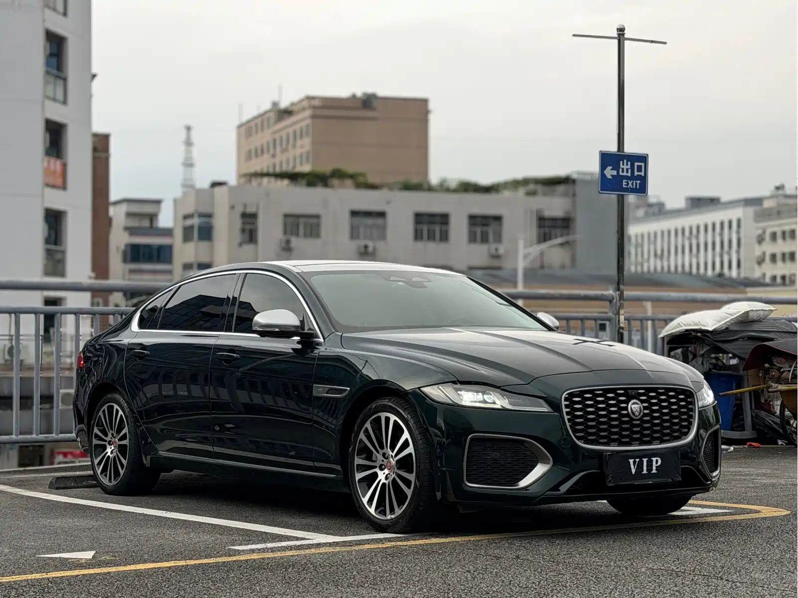 Jaguar XFL 2023 Model XFL 2.0T P250 2WD Premium Luxury Edition — фото 3