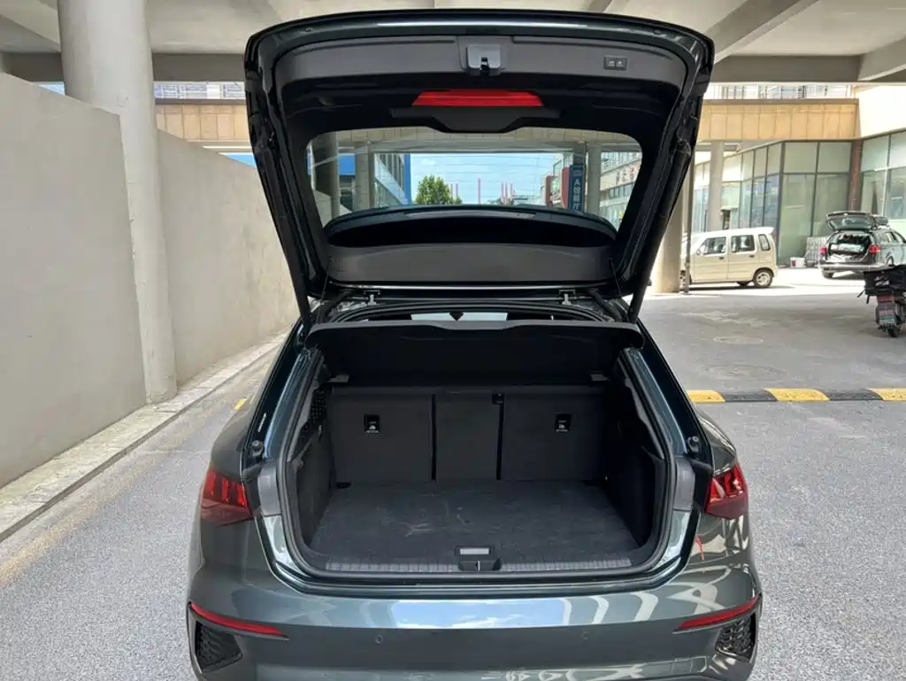 Audi A3 2024 Model Sportback 35 TFSI RS Edition — фото 16