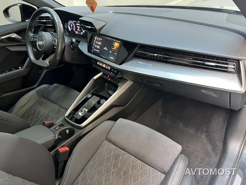 Audi A3 2024 Model Sportback 35 TFSI RS Edition — фото 18