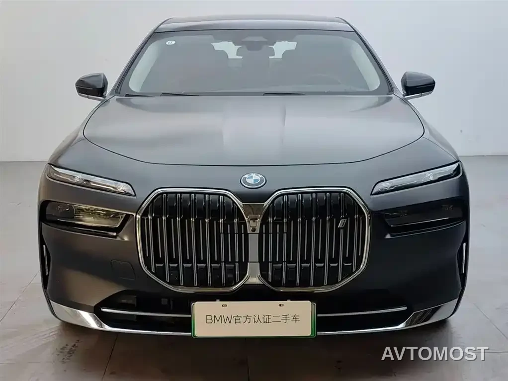 BMW i7 2023 eDrive50L Leading Luxury Package — фото 2
