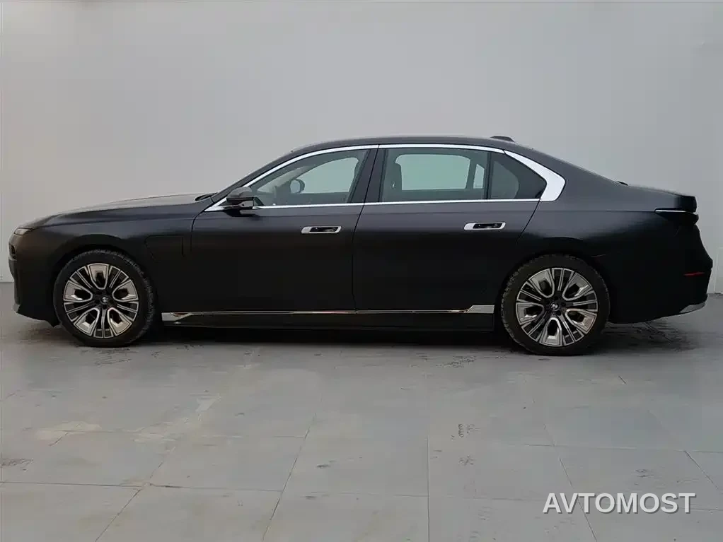 BMW i7 2023 eDrive50L Leading Luxury Package — фото 3