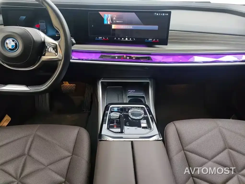 BMW i7 2023 eDrive50L Leading Luxury Package — фото 7
