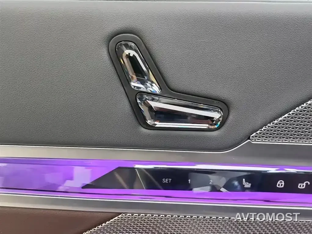 BMW i7 2023 eDrive50L Leading Luxury Package — фото 10