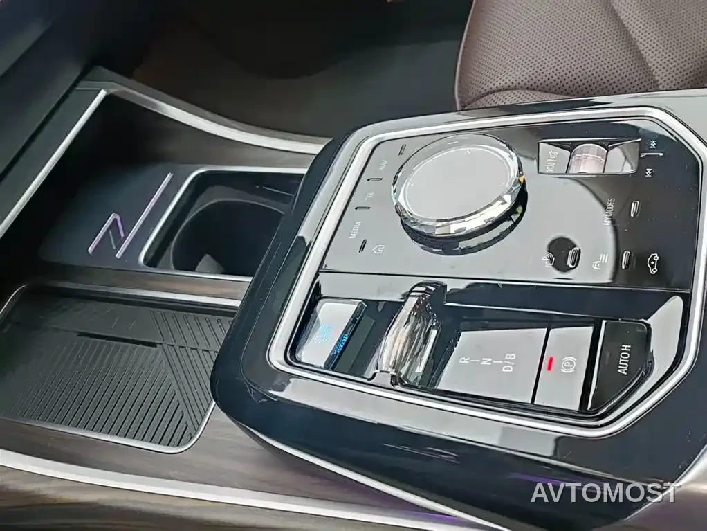 BMW i7 2023 eDrive50L Leading Luxury Package — фото 11