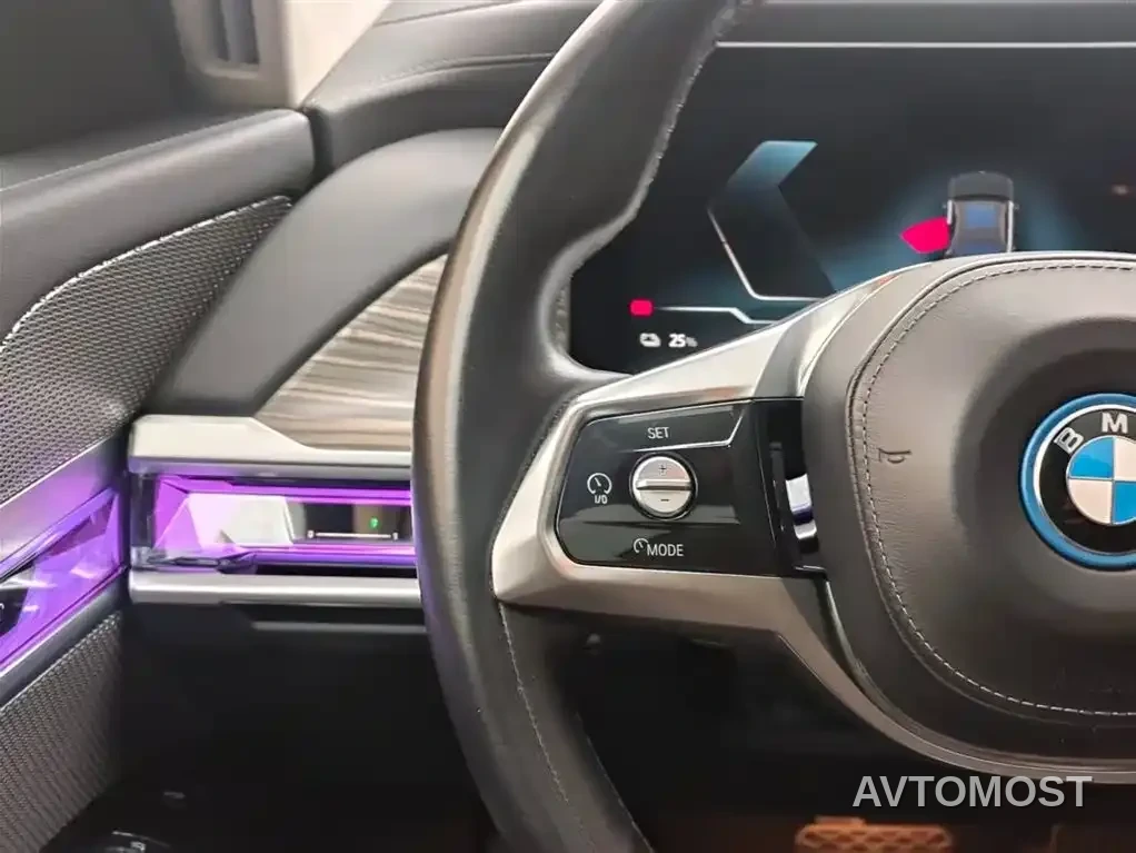 BMW i7 2023 eDrive50L Leading Luxury Package — фото 15
