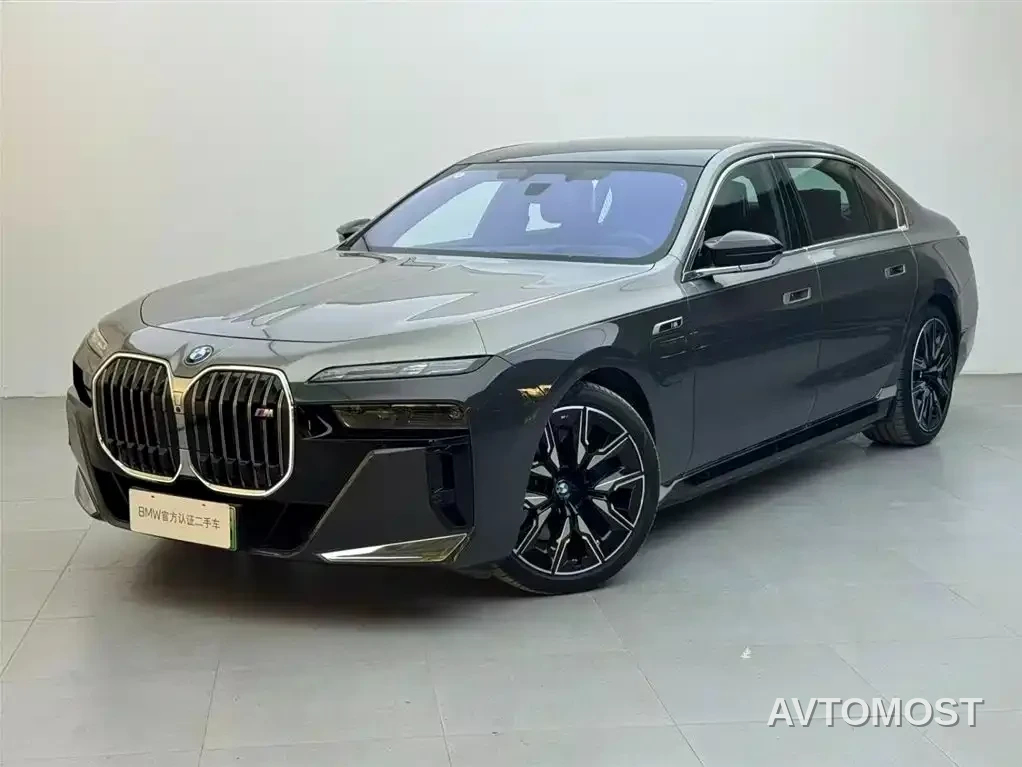BMW i7 M70L 2023 M70L — фото 1