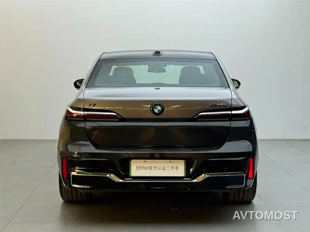 BMW i7 M70L 2023 M70L — фото 5
