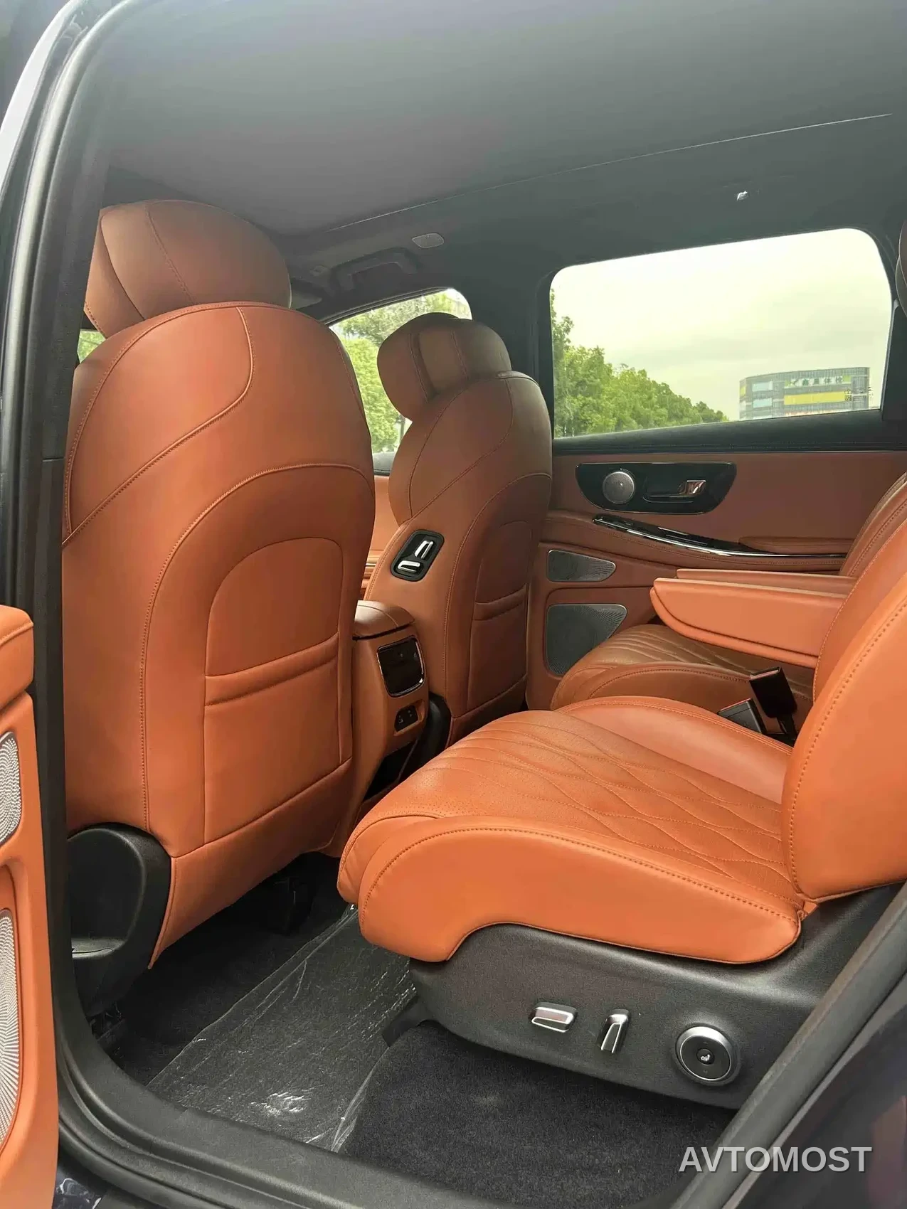 Exeed Landmark C-DM 2025 180 Ultra Long Range AWD (6-Seater) — фото 5