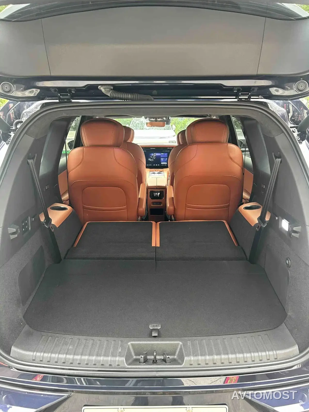 Exeed Landmark C-DM 2025 180 Ultra Long Range AWD (6-Seater) — фото 8