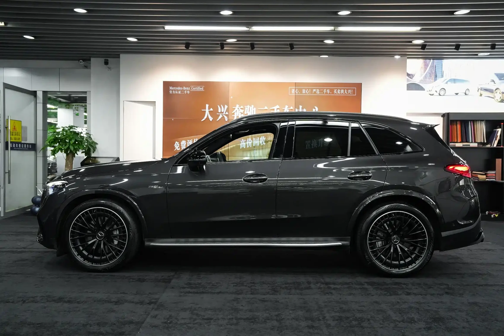 Mercedes-Benz GLC AMG 2025 AMG GLC 43 4MATIC — фото 6