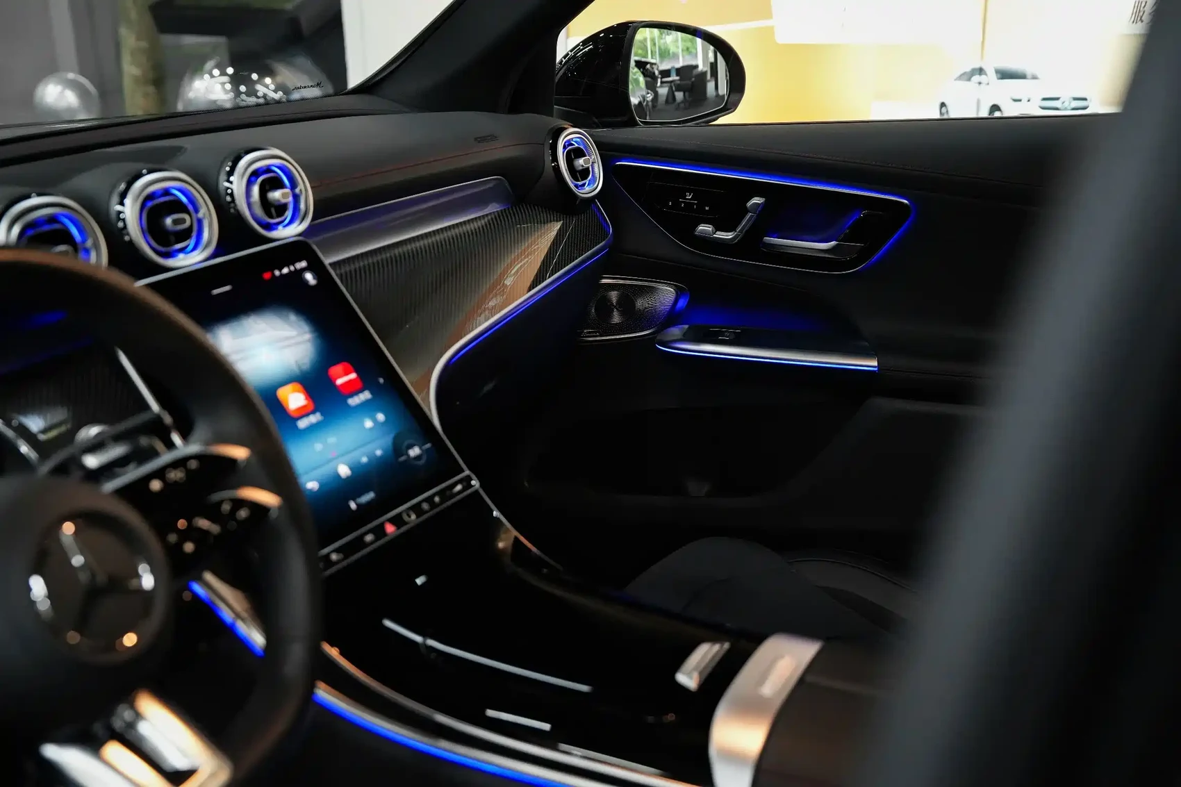 Mercedes-Benz GLC AMG 2025 AMG GLC 43 4MATIC — фото 14
