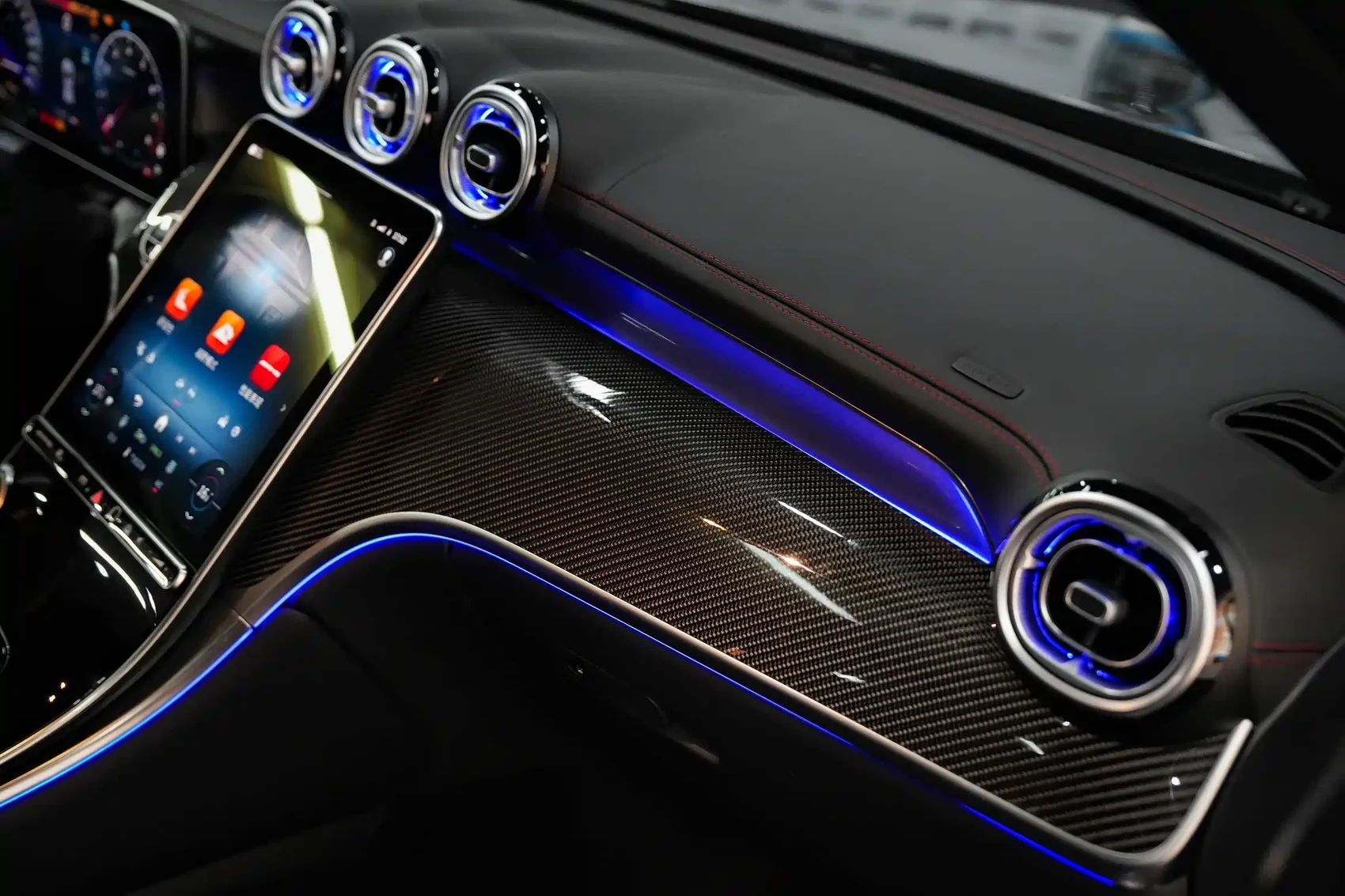 Mercedes-Benz GLC AMG 2025 AMG GLC 43 4MATIC — фото 25