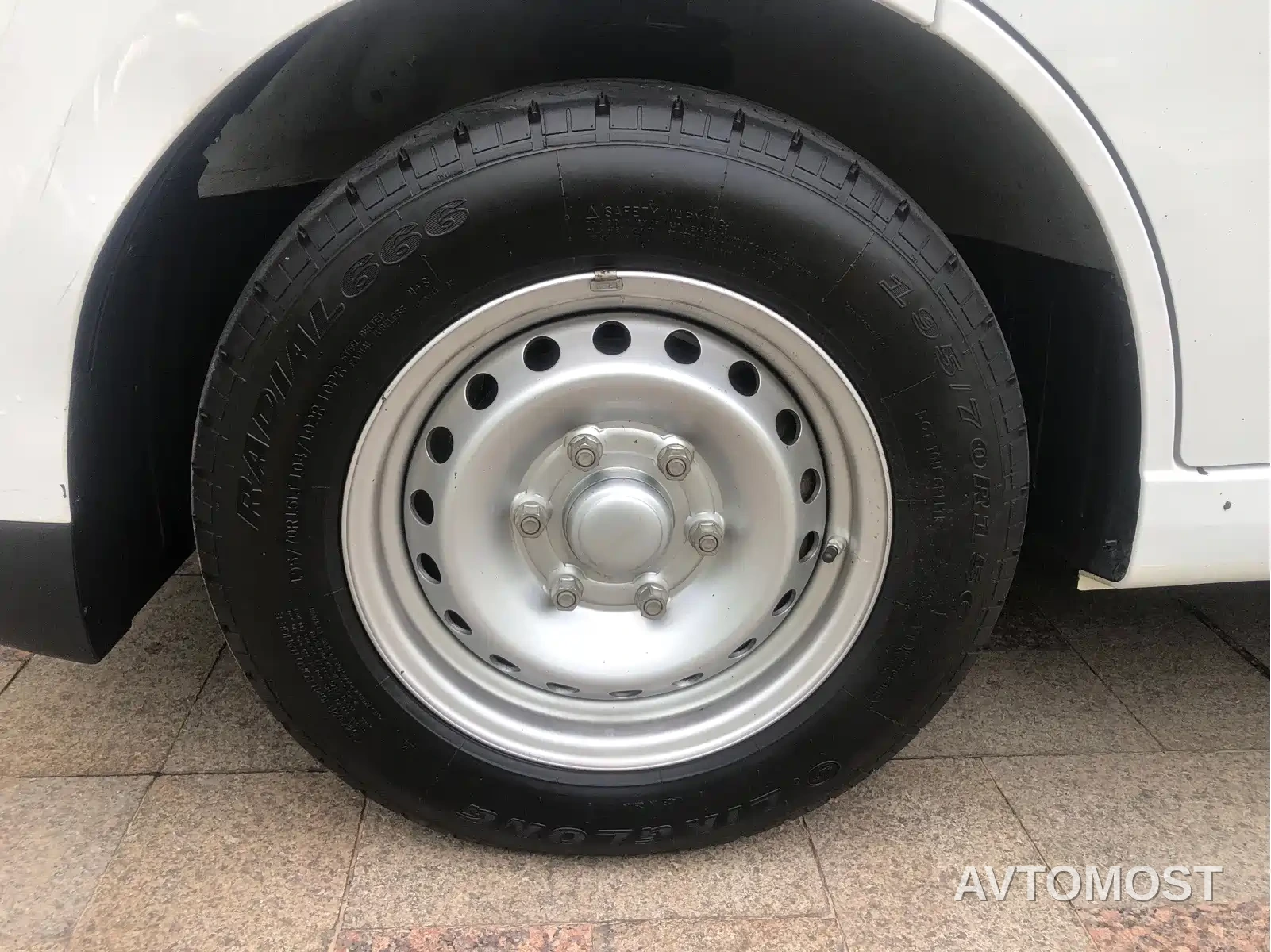 Wuling Yangguang 2024 300km Comfort Enclosed Van 60kW — фото 13