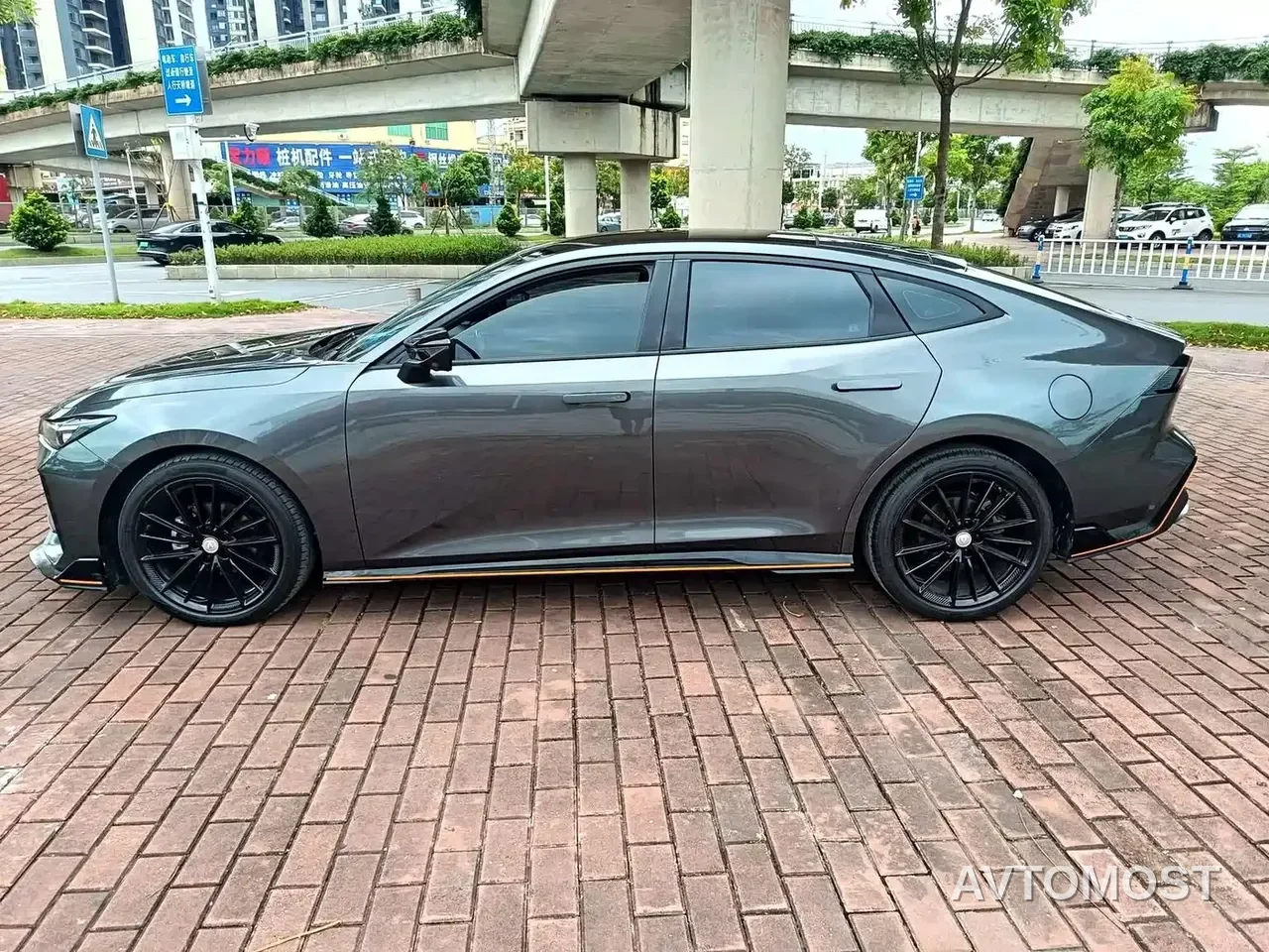 Changan UNI-V 2022 1.5T Sport Edition — фото 2