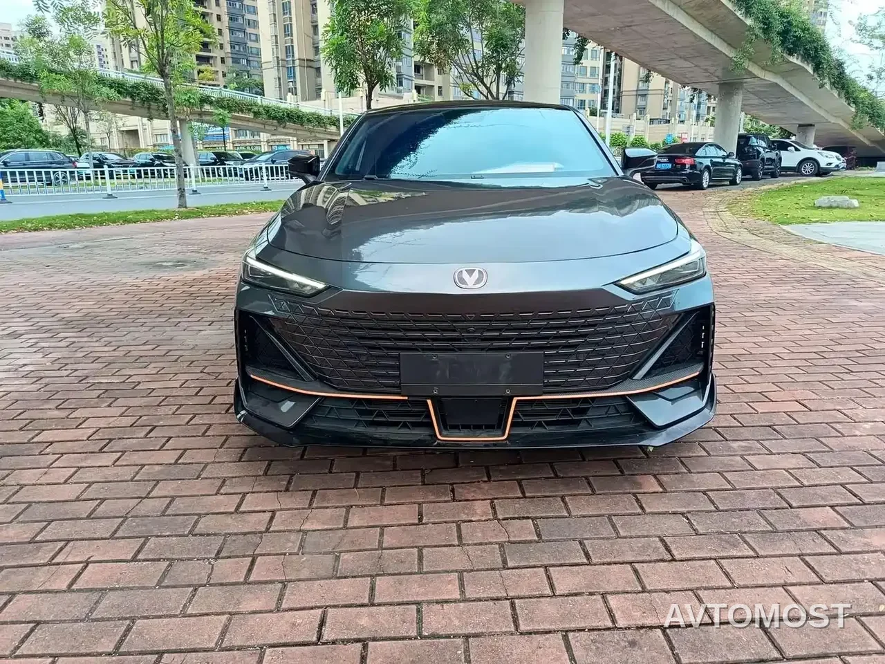 Changan UNI-V 2022 1.5T Sport Edition — фото 3