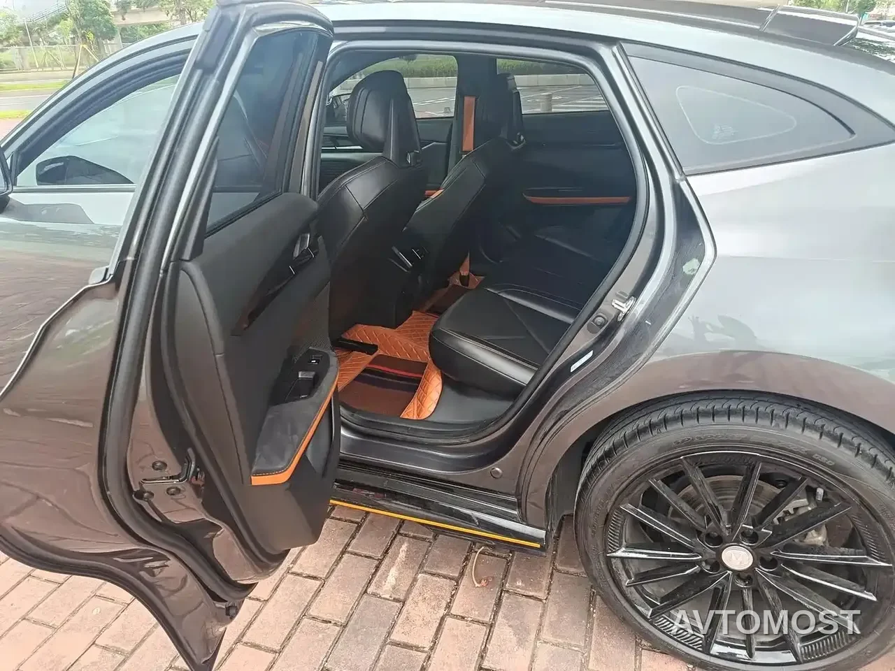 Changan UNI-V 2022 1.5T Sport Edition — фото 5