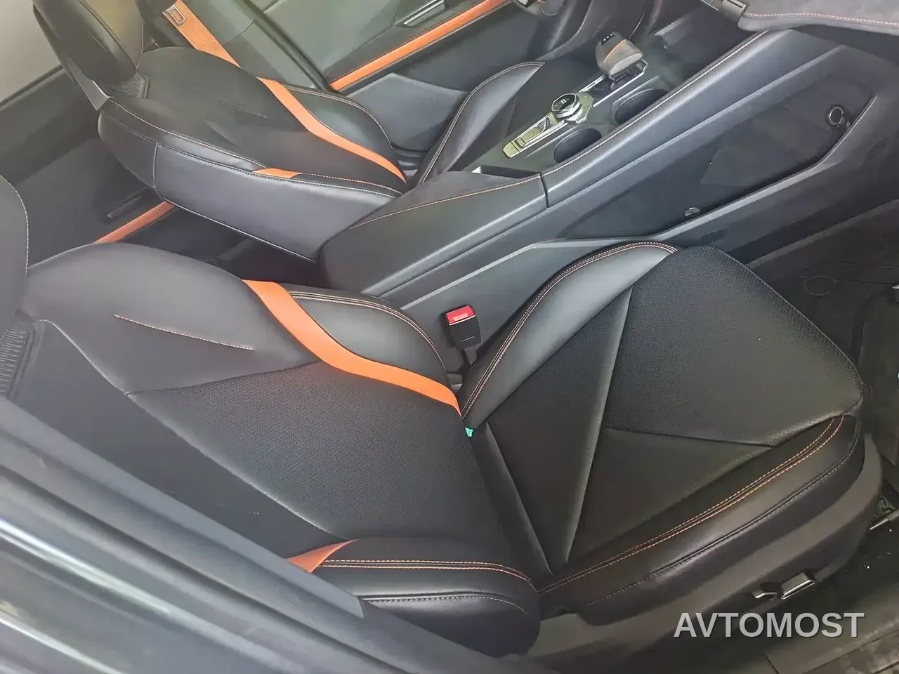 Changan UNI-V 2022 1.5T Sport Edition — фото 6