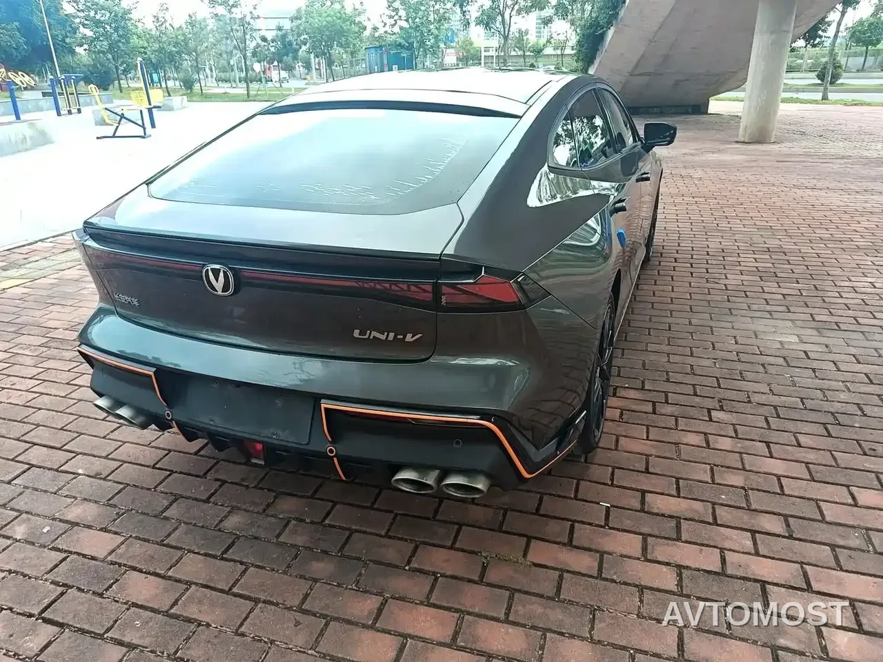 Changan UNI-V 2022 1.5T Sport Edition — фото 8