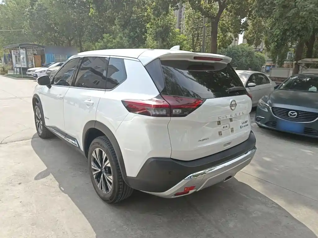 Nissan X-Trail 2023 e-POWER Super Hybrid Dual Motor AWD Luxury Edition — фото 5
