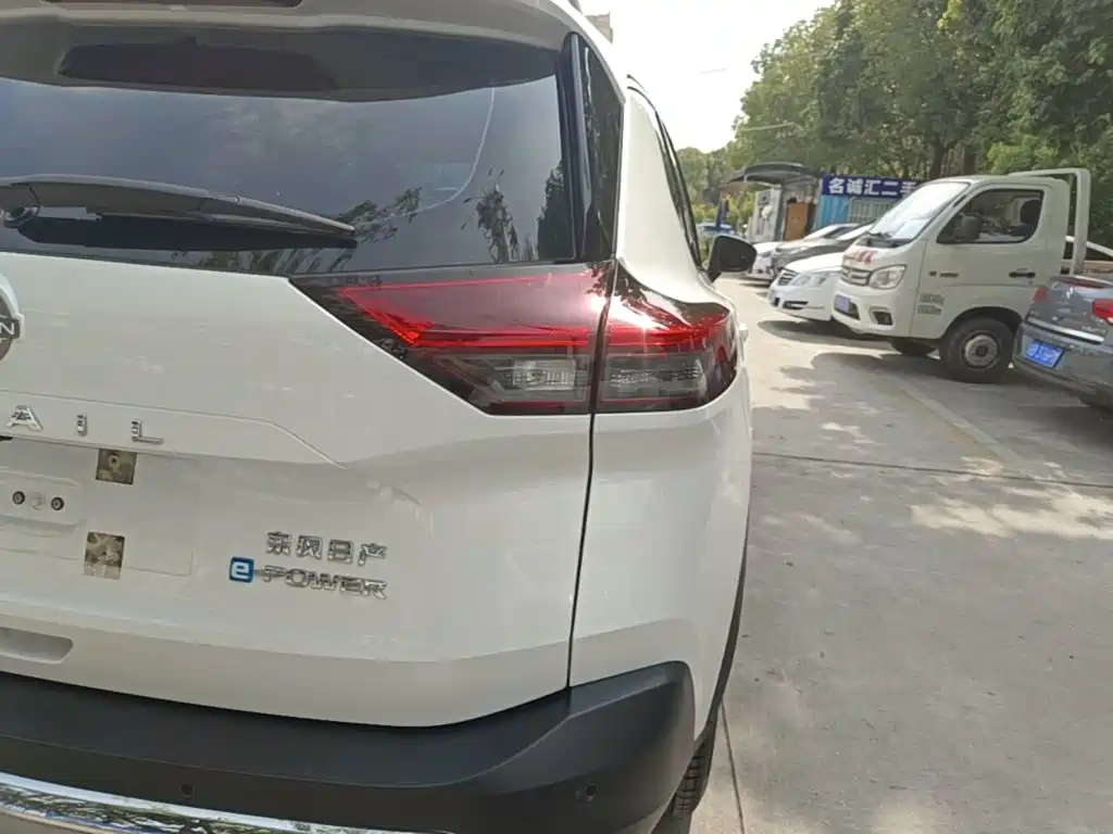 Nissan X-Trail 2023 e-POWER Super Hybrid Dual Motor AWD Luxury Edition — фото 8