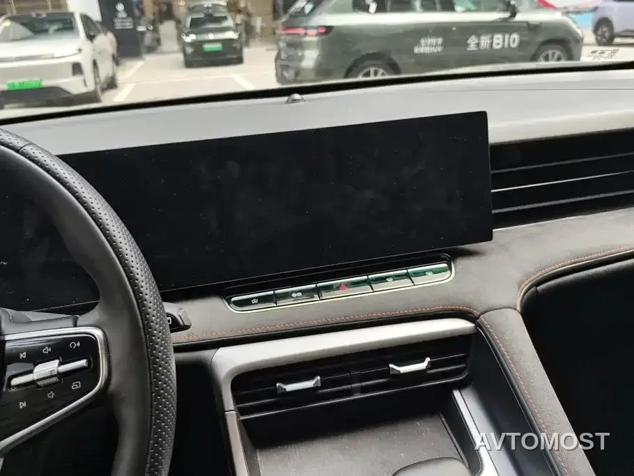 Roewe D5X DMH 2024 135 Flagship Edition — фото 11