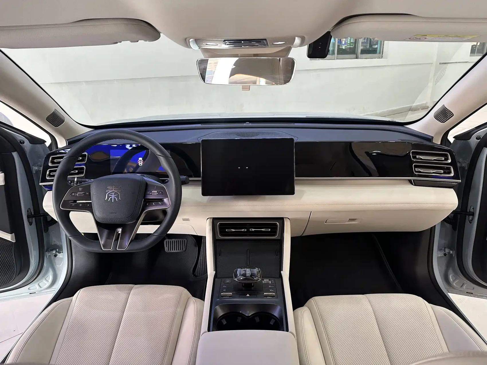 BYD Qin L 2024 DM-i 80KM Superior — фото 9