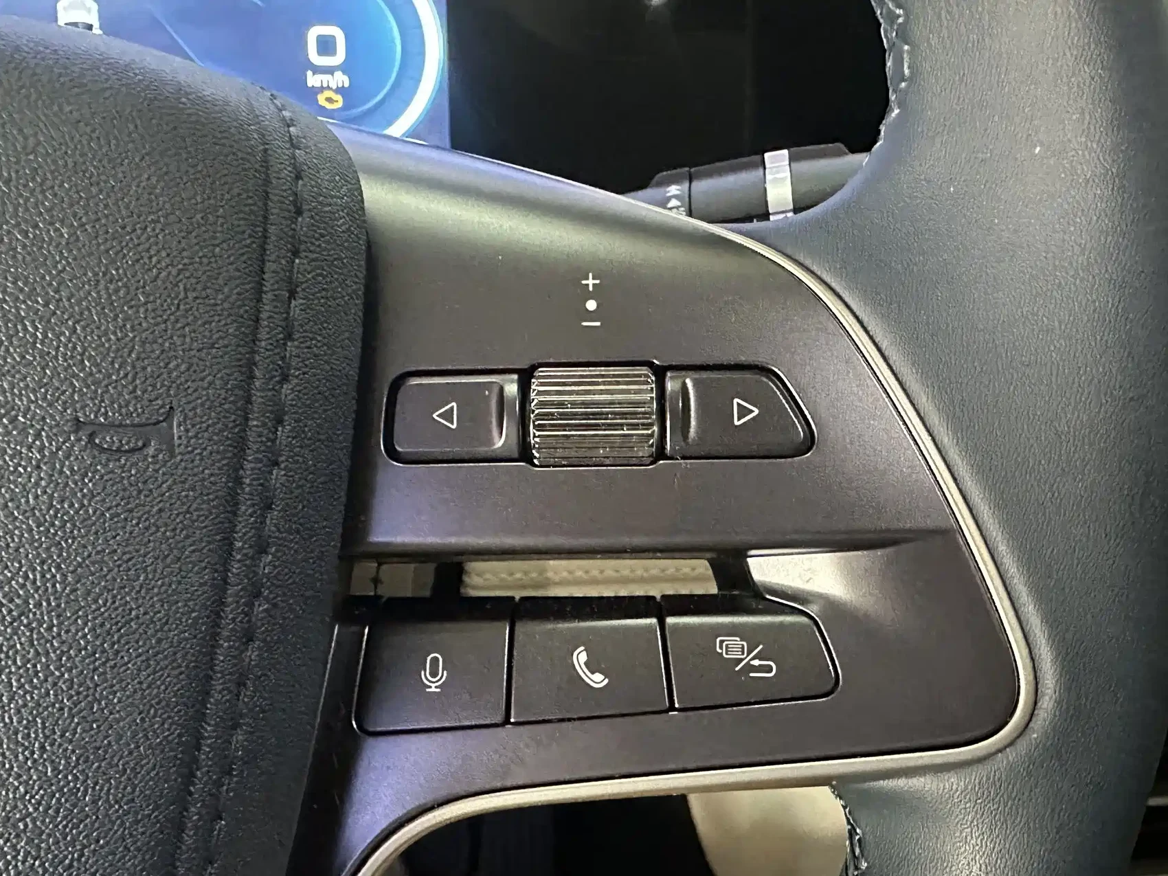 BYD Qin L 2024 DM-i 80KM Superior — фото 13