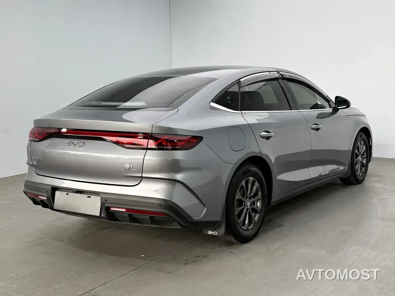 BYD Qin L 2024 DM-i 80KM Leading Edition — фото 4