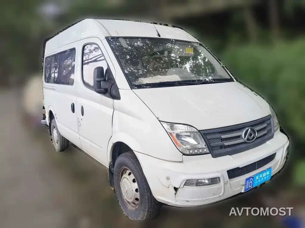 SAIC Maxus Xintu V80 2021 2.0T Manual Classic Aoyuntong Short Wheelbase Medium Roof 5/6-Seater — фото 1
