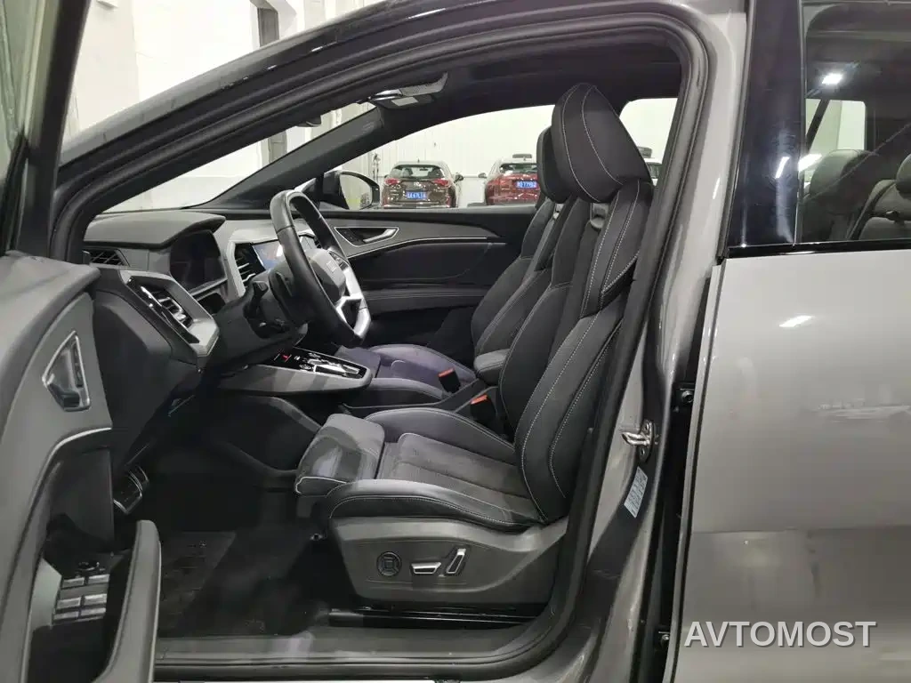 Audi Q5 e-tron 2022 40 e-tron Starlight Edition Brocade Package — фото 9