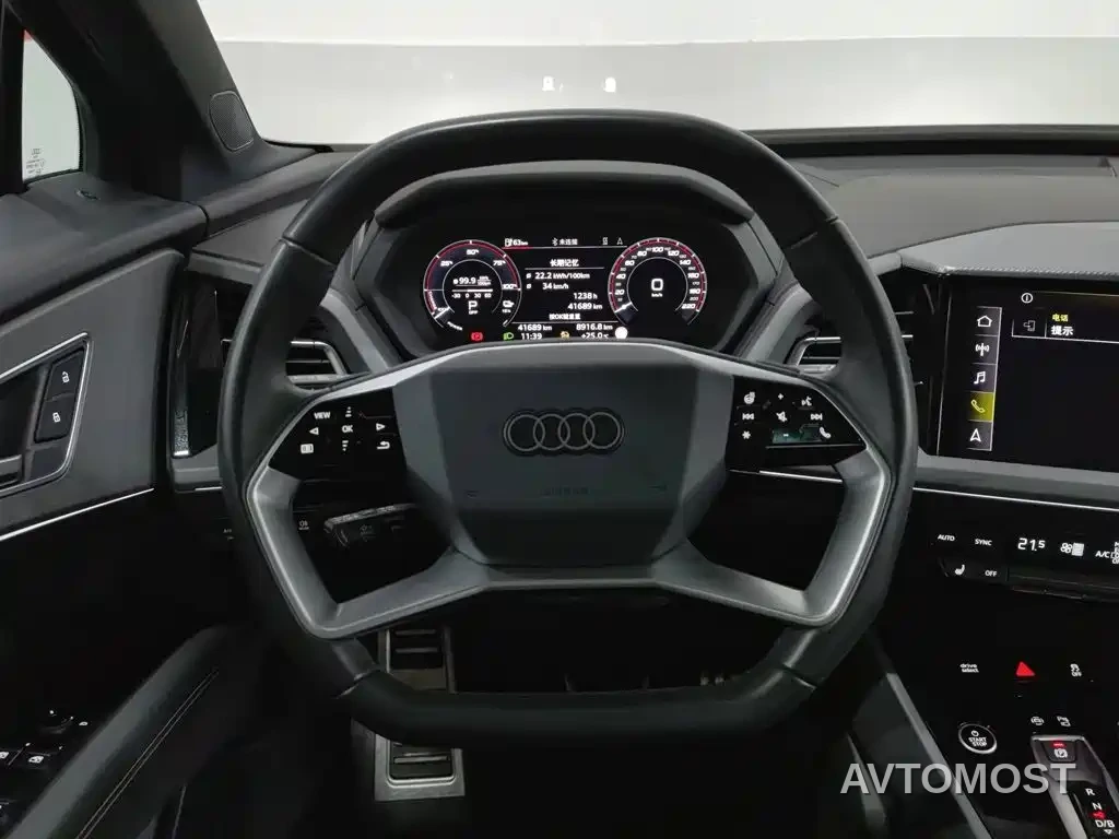 Audi Q5 e-tron 2022 40 e-tron Starlight Edition Brocade Package — фото 10
