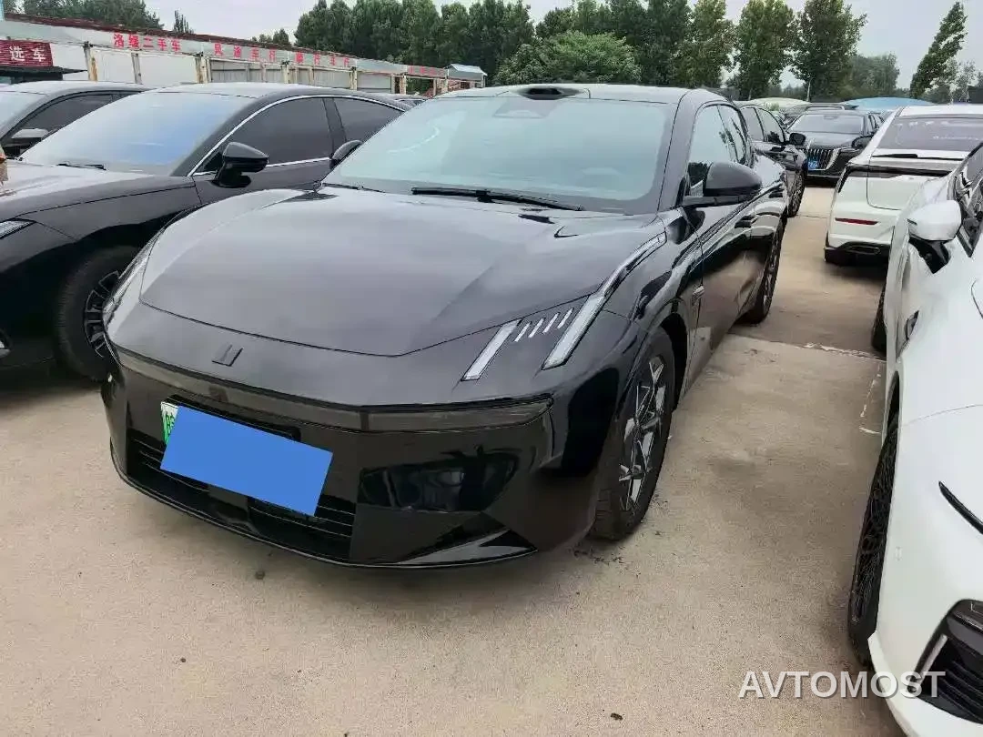 Lynk & Co 10 EM-P 2025 Model 120km Base Version — фото 1