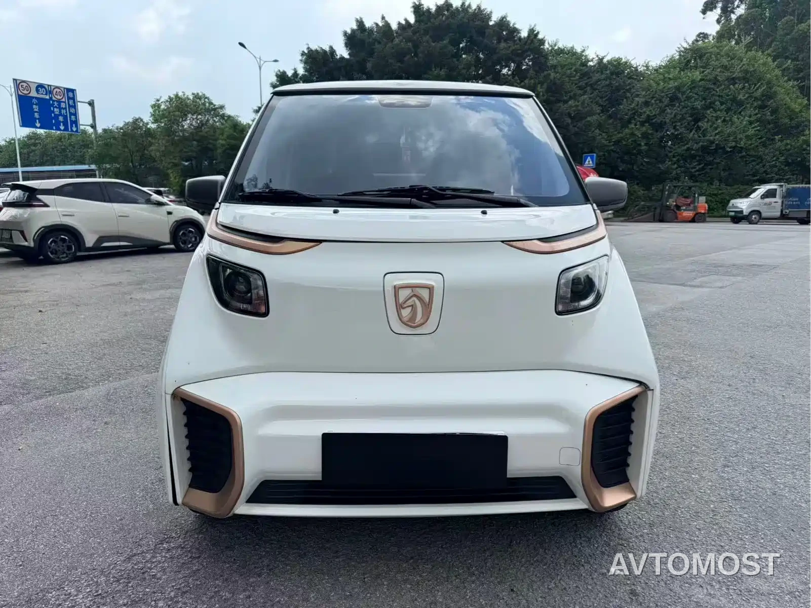 Baojun E200 2020 305KM Smart Enjoyment Edition — фото 2