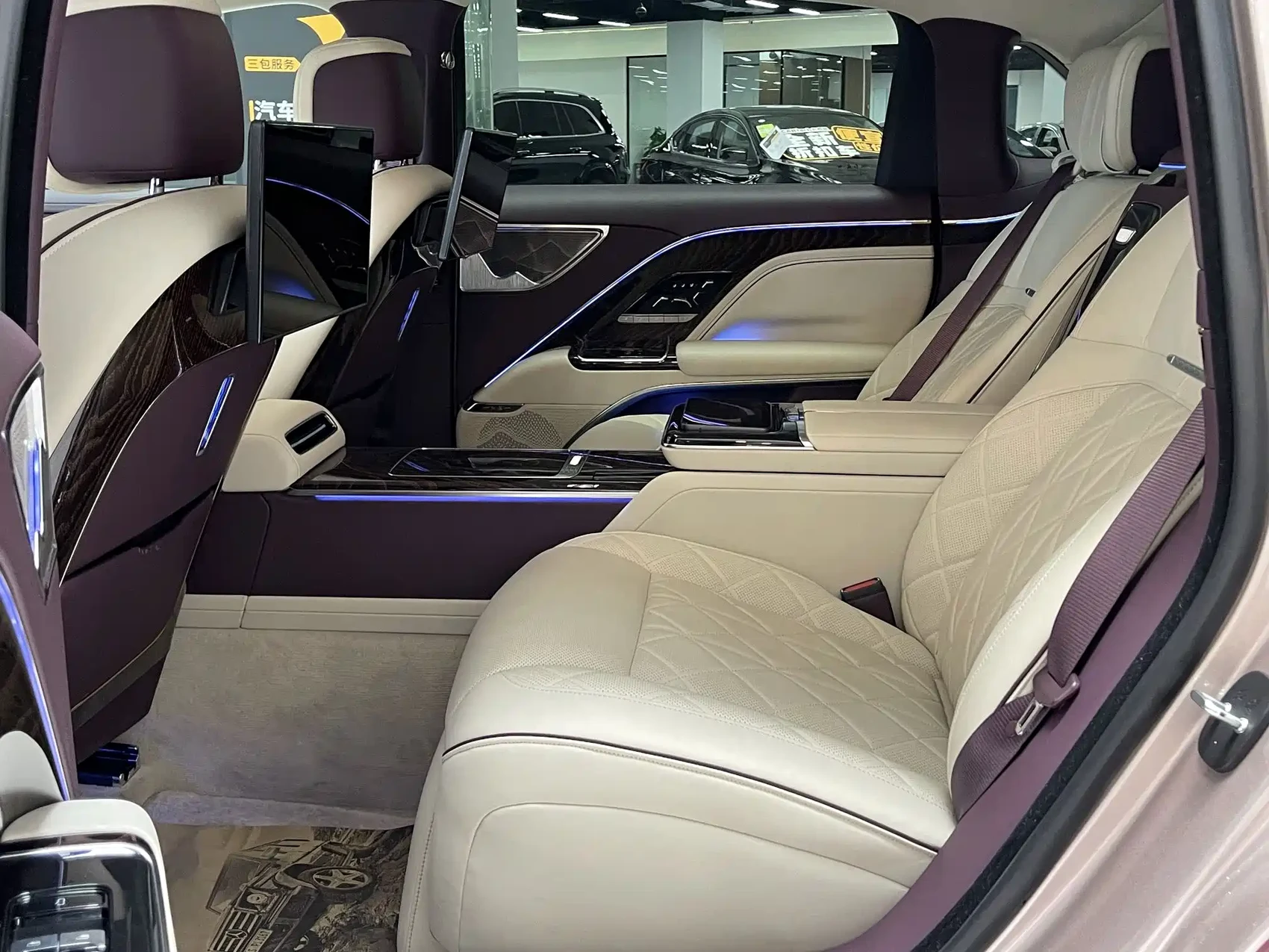 Hongqi Guoya 2024 4.0T V8 Version — фото 20