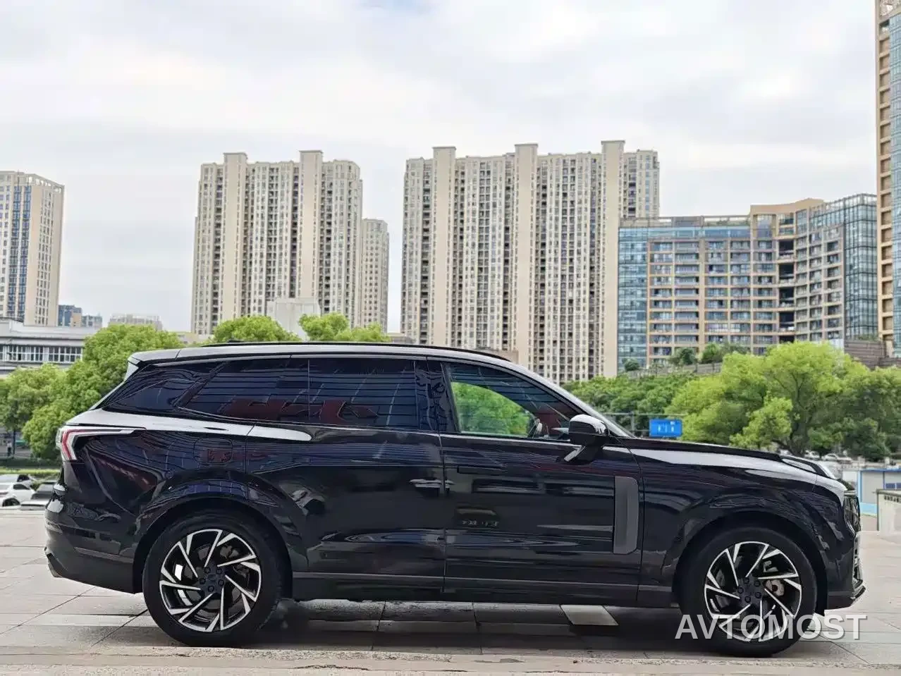 Lynk & Co 09 EM-P 2021 2.0T PHEV Ultra 6-seater — фото 8